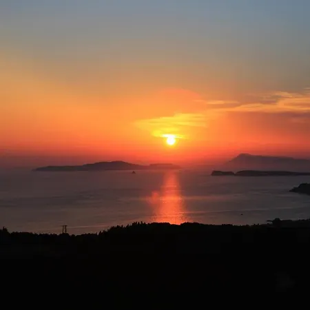 Sunset Sea View 6 *
