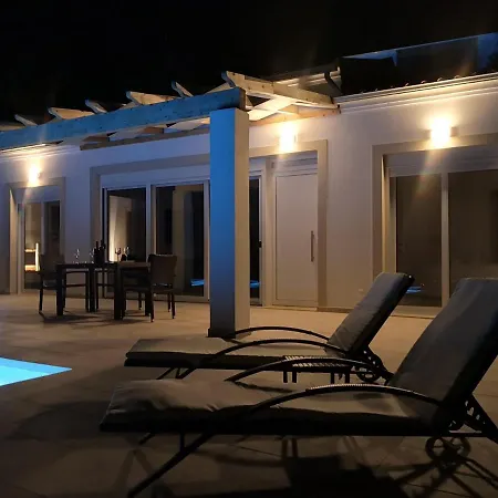 Sunset Sea View 6 فيلة *